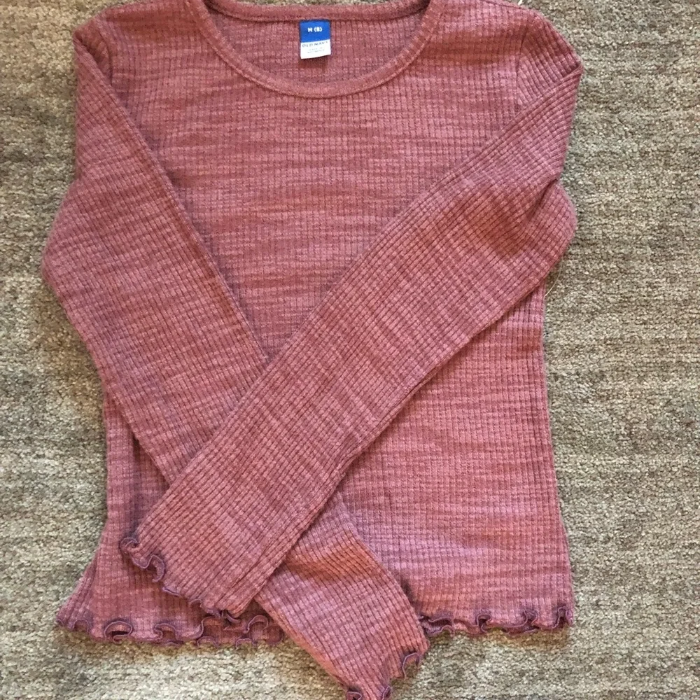 Girl’s size 8 long sleeve crew neck long sleeves lettuce hem